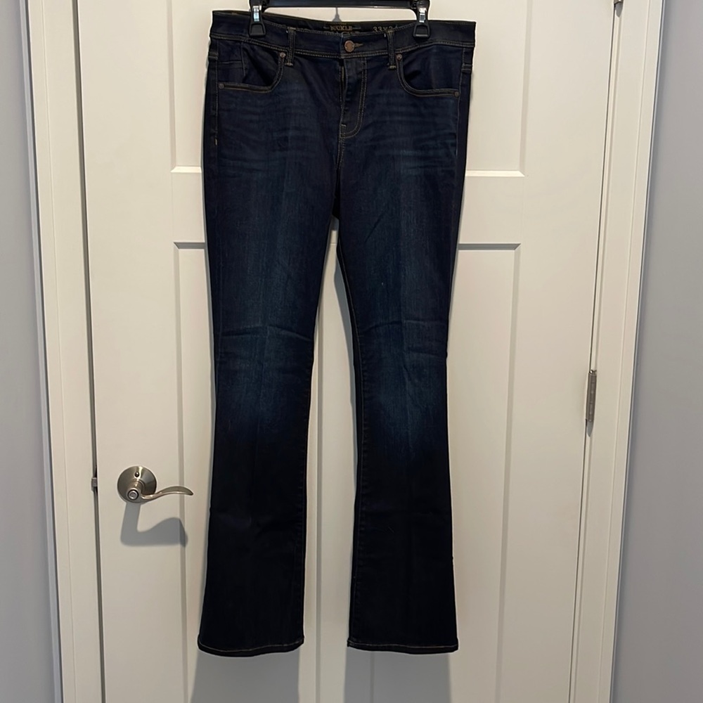 Like brand new - Buckle bootcut jeans